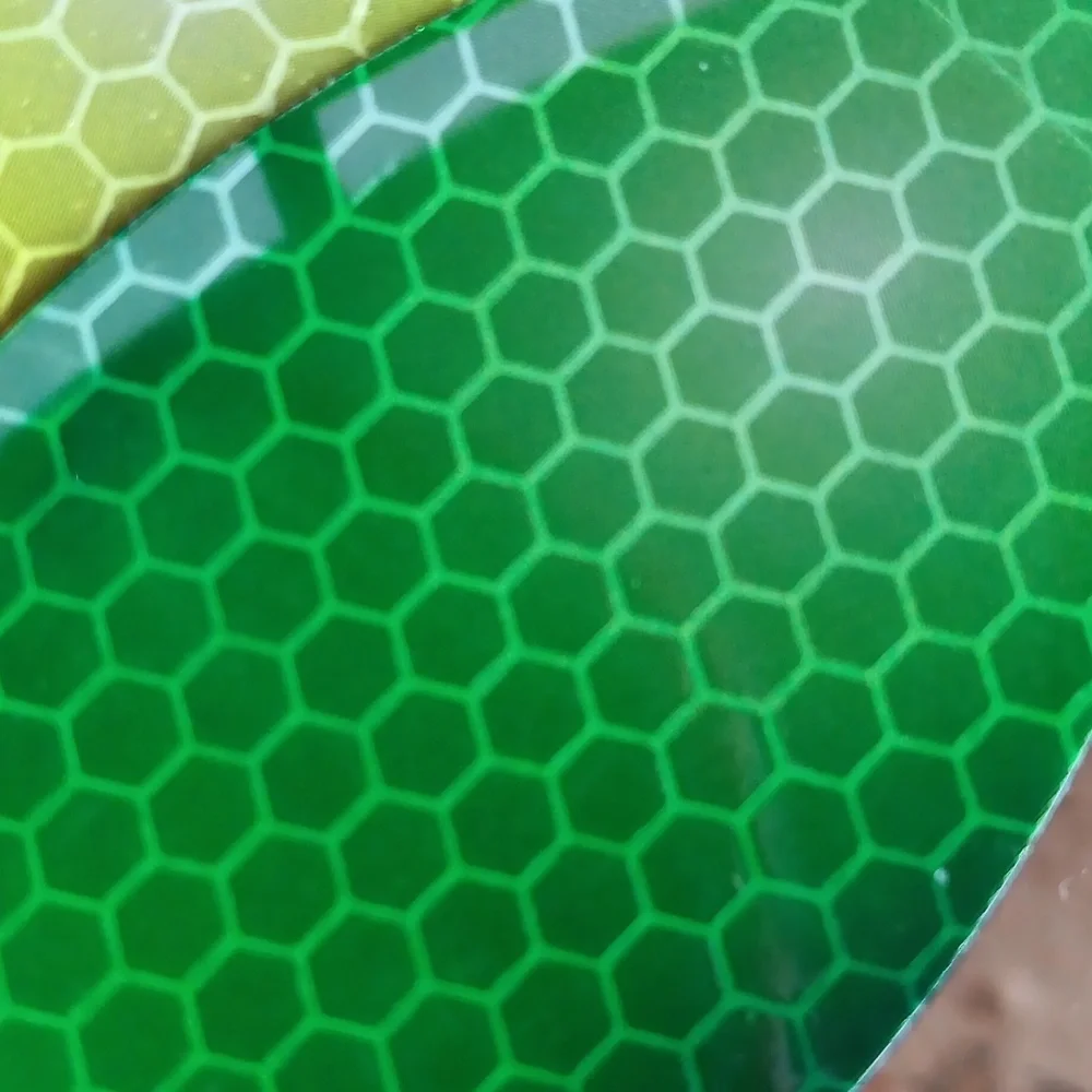 REFLECTIVE CHRISTMAS LIGHT MAGNETS - Picture 2 of 3